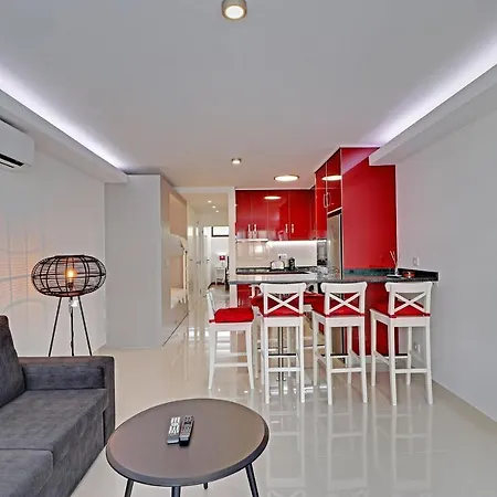 Harmony With Pool By Homing Appartement *
