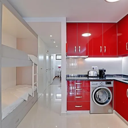 Harmony With Pool By Homing Appartement